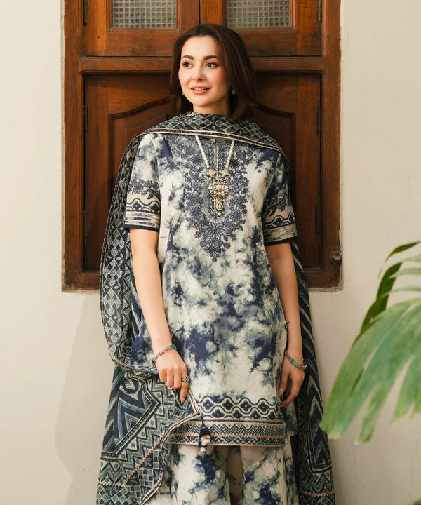 Hanaa Embroidery 3Pc