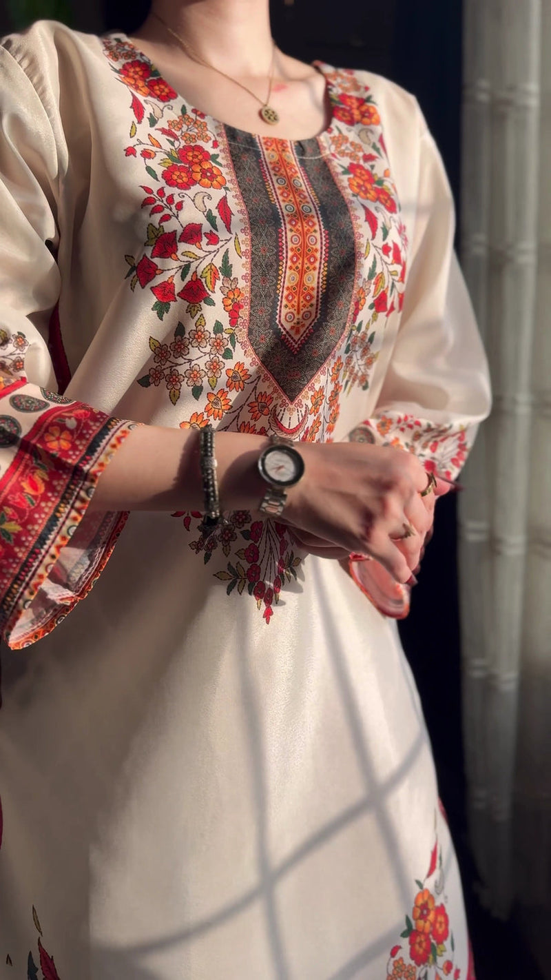 Lovina Embroidery 2Pc