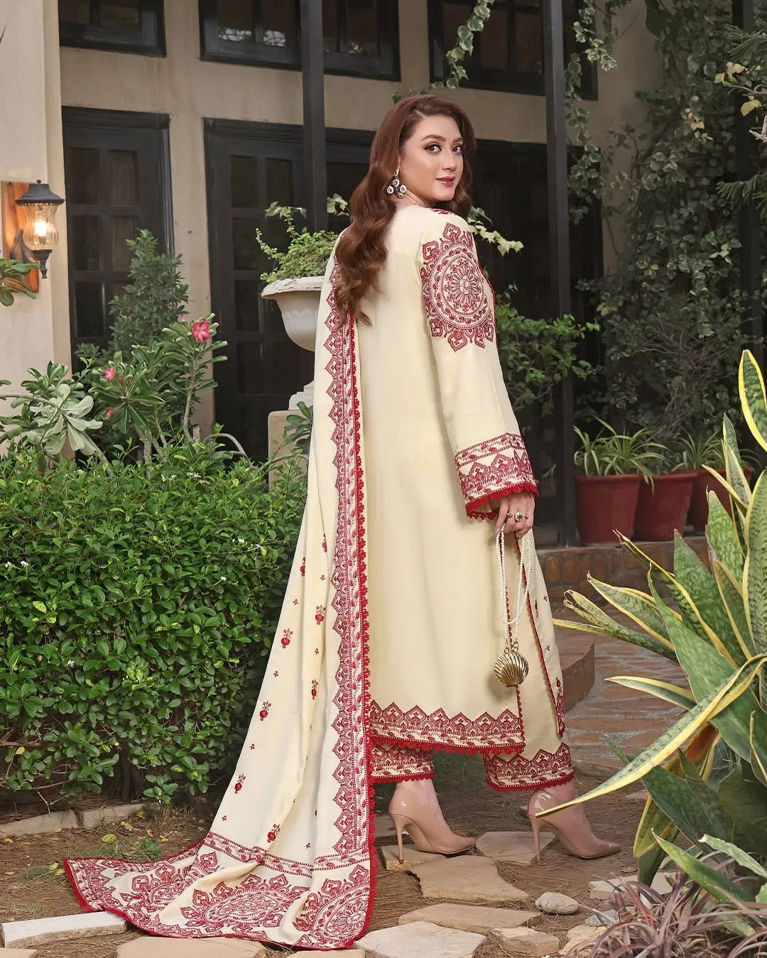 Anaya Embroidery 3Pc