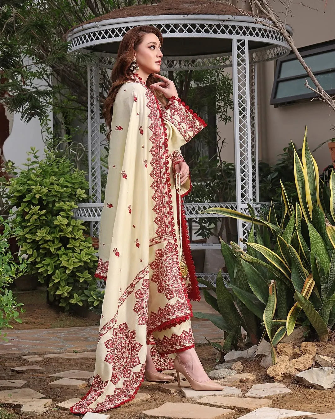 Anaya Embroidery 3Pc